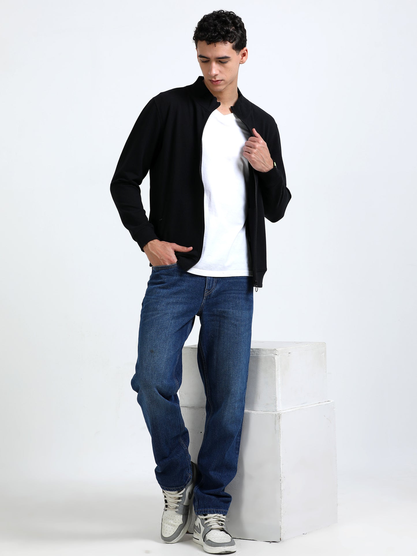 Sustainable Highneck  Zipper Jacket - Black